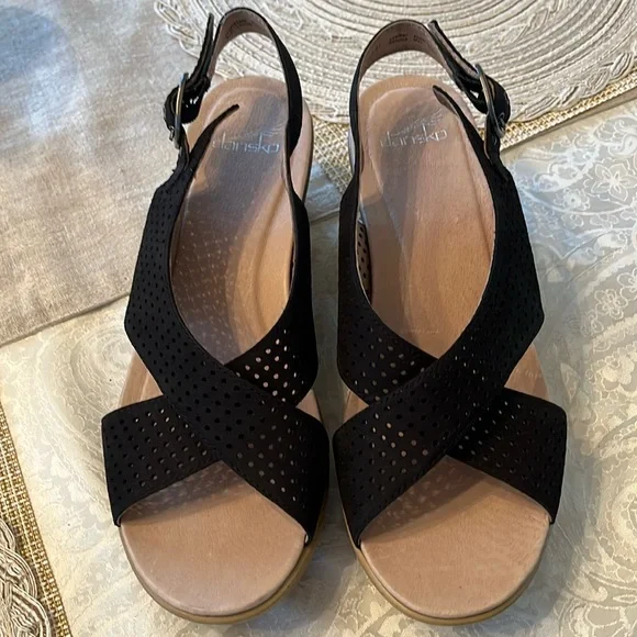 Dansko jacinda black deals
